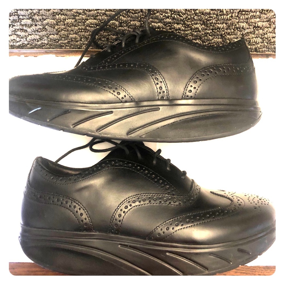 MBT men’s dress shoes - black leather